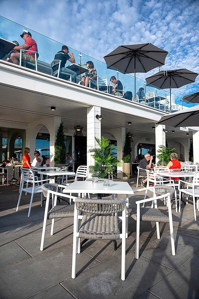 Terrasse le Bistro Koz, Magog