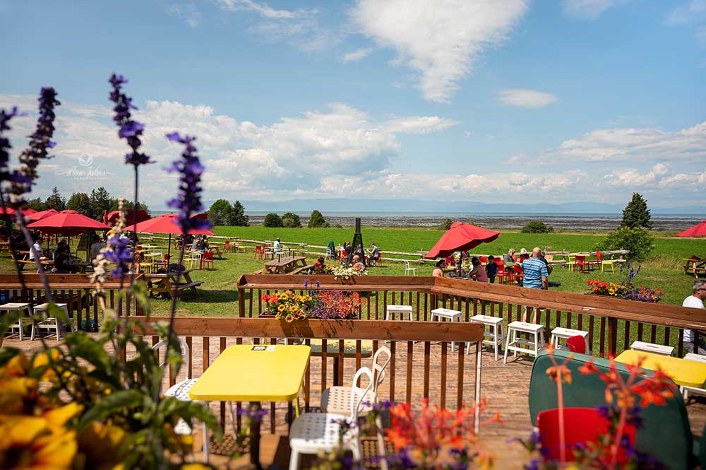 Terrasse à la microbrasserie Tête d'Allumette